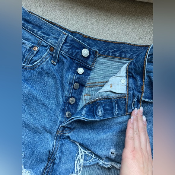 Levi’s 501 High Waist Jean Shorts in Oxnard Audio - Picture 5 of 7